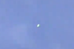 Bright UFO filmed over northern Bogotá, Colombia