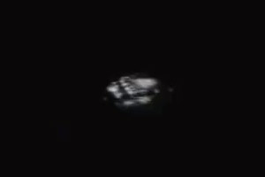 Passenger films UFO on late-night flight from New York to Chicago